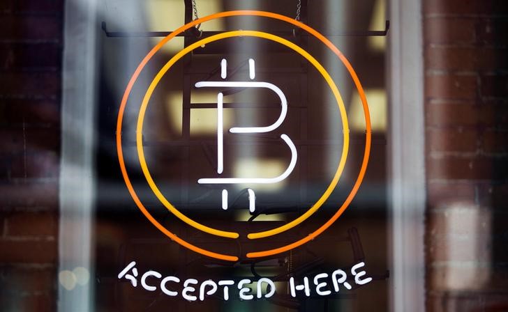 Giá Bitcoin Hôm Nay: Dao Động Quanh Mức 87.000 Đô La Khi Thuế Ô Tô Của Trump Có Tác Động