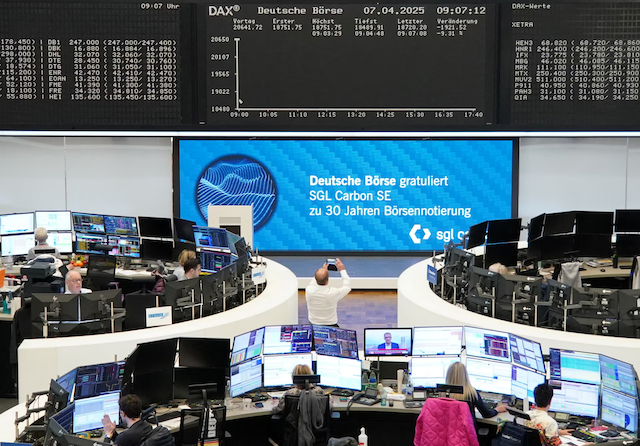 Chứng khoán Châu Âu chịu tác động mạnh, STOXX 600 giảm 4,25%