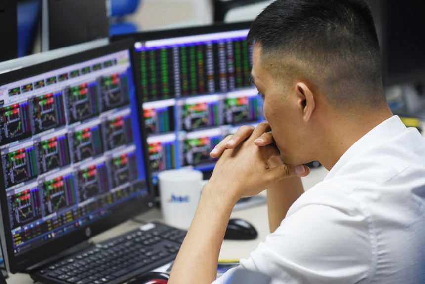 Sóng tăng thiếu bền vững: VN-Index bước vào giai đoạn phân phối, nhà đầu tư cần thận trọng