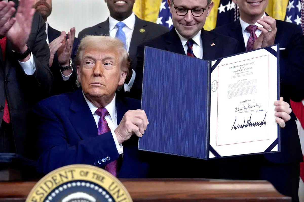 Bitcoin bật tăng sau khi Donald Trump ký Đạo luật mới về quỹ hưu trí