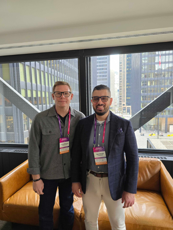 lucas-Matheson-va-Sam-Bourgi-ben-le-hoi-nghi-Futurist-o-Toronto