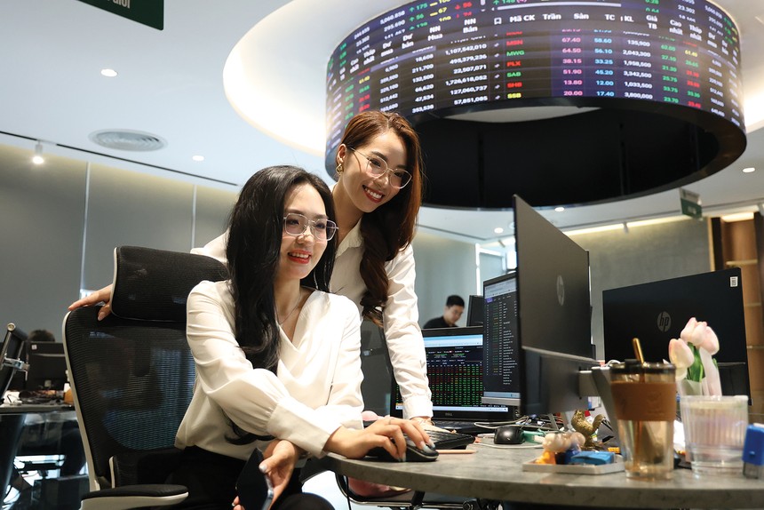 Cổ phiếu bất động sản có nhiều động lực để “giải nén”